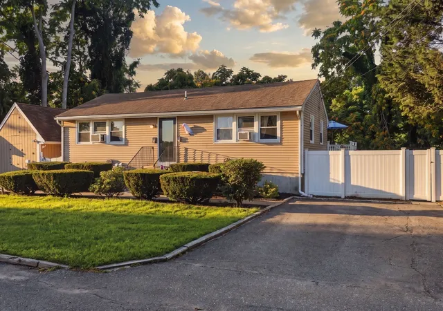 Condo for sale at 99 Central St #99, Woburn, MA 01801 | MLS# 73573643