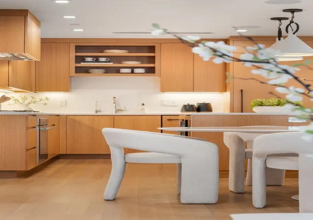 Photo 4 of Condo for sale at 189 W Brookline St #1, Boston, MA 02118 | MLS# 73574705 | Listing updated on 2026-09-13