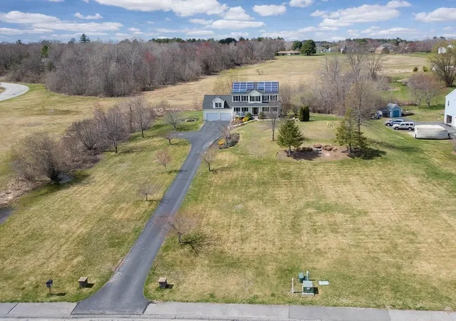 Photo 2 of Single family home for sale at 9 White Rd, Mendon, MA 01756 | MLS# 73570607 | Listing updated on 2026-09-05