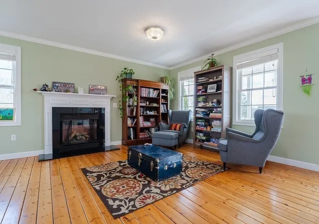 Photo 4 of Single family home for sale at 9 White Rd, Mendon, MA 01756 | MLS# 73570607 | Listing updated on 2026-09-05