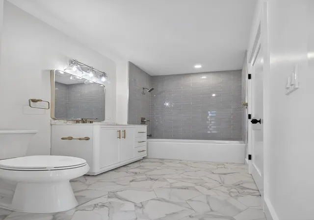 Photo 3 of Condo for sale at 533 Washington St #D, Boston, MA 02111 | MLS# 73573156 | Listing updated on 2026-09-12