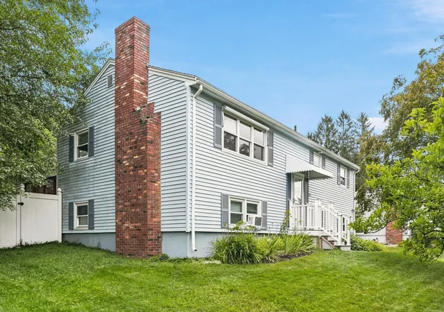 Photo 2 of Single family home for sale at 22 Woodbury St, Salem, NH 03079 | MLS# 73575927 | Listing updated on 2026-09-11