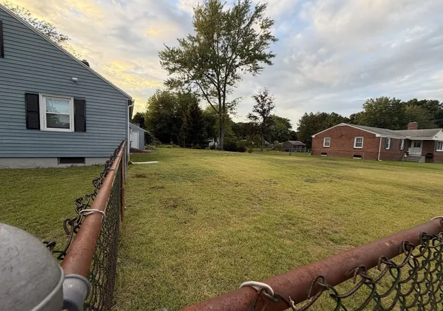 Photo 11 of Single family home for sale at 727 Newbury St, Springfield, MA 01104 | MLS# 73570907 | Listing updated on 2026-09-06