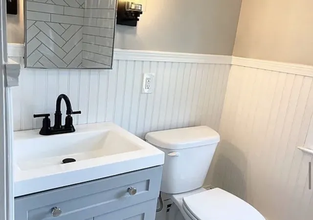 Photo 3 of Single family home for sale at 727 Newbury St, Springfield, MA 01104 | MLS# 73570907 | Listing updated on 2026-09-06