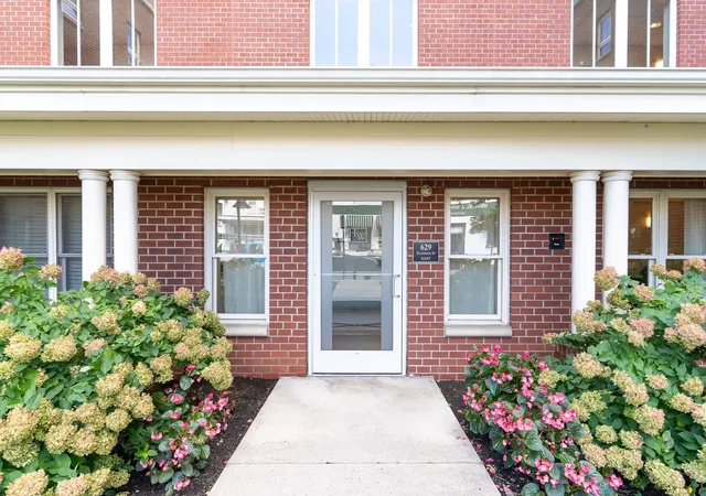 Photo 1 of Condo for sale at 629 Hammond St #E119, Chestnut Hill, MA 02467 | MLS# 73577386 | Listing updated on 2026-10-03