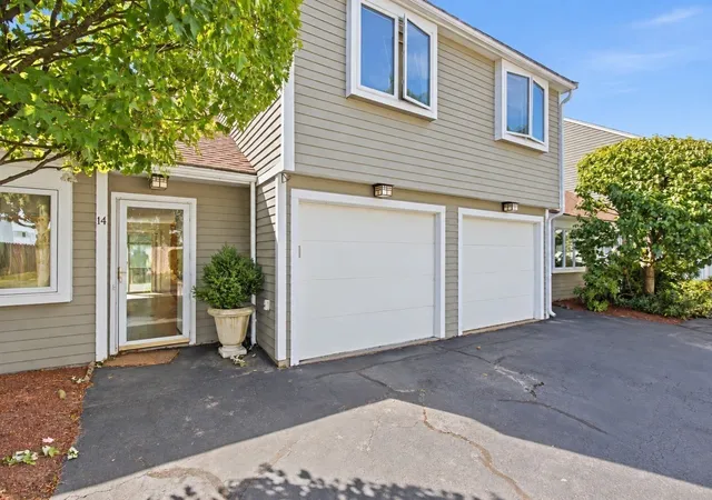 Photo 2 of Condo for sale at 210 Centre St #14, Quincy, MA 02169 | MLS# 73583008 | Listing updated on 2026-10-01