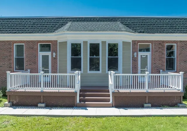 Photo 2 of Condo for sale at 27 Bardwell St #4, South Hadley, MA 01075 | MLS# 73571181 | Listing updated on 2026-10-15