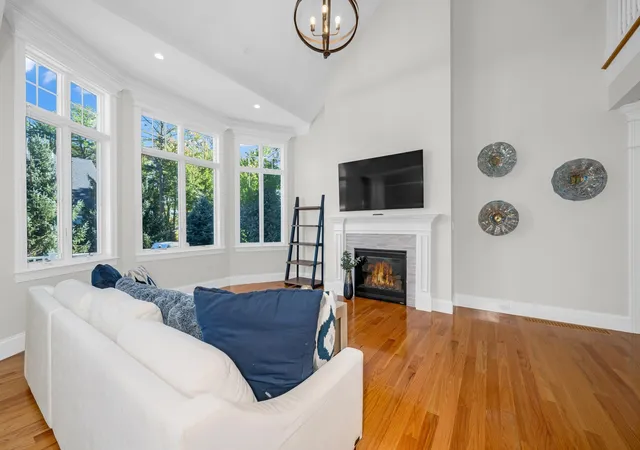 Listing Photo 2 - Condo for sale in building located at 10 Robert Dr, Andover, MA 01810 - Unit #10