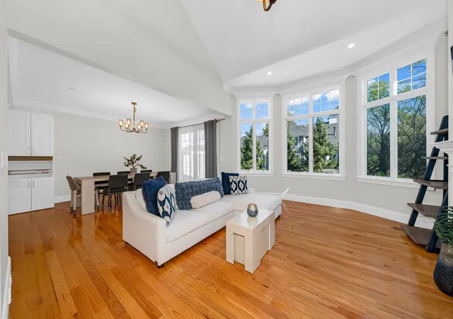 Listing Photo 4 - Condo for sale in building located at 10 Robert Dr, Andover, MA 01810 - Unit #10