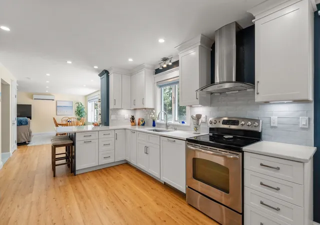 Photo 3 of Sale Pending at 192 Winding Cvs Rd, Marstons Mills, MA 02648 | MLS# 73571528 | Listing updated on 2026-09-28