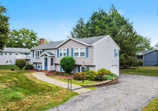 Photo 2 of Single family home for sale at 6 Partridge Rd, Methuen, MA 01844 | MLS# 73569926 | Listing updated on 2026-09-12