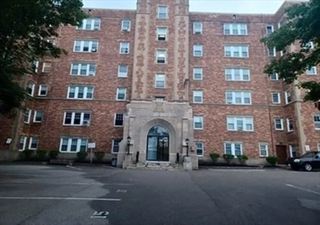 Photo 1 of Sale Pending at 195 Thomas Burgin Pkwy #511, Quincy, MA 02169 | MLS# 73578964 | Listing updated on 2026-10-07
