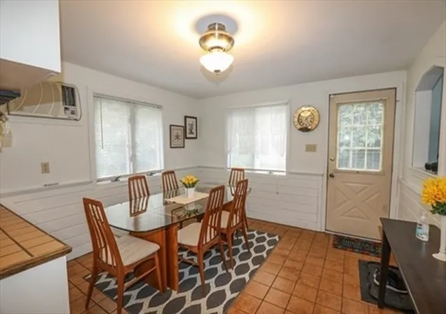 Photo 4 of House for sale at 34 Neofotistos Cir, Dracut, MA 01826 | MLS# 73571886 | Listing updated on 2026-09-16