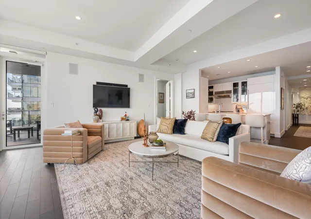 Listing Photo 4 - Condo for sale in Twenty Two Liberty located at 22 Liberty Dr, Boston, MA 02210 - Unit #9