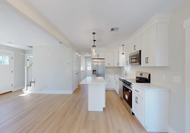 Photo 4 of Single family home for sale at 158 Wood St, Middleboro, MA 02346 | MLS# 73575453 | Listing updated on 2026-09-14
