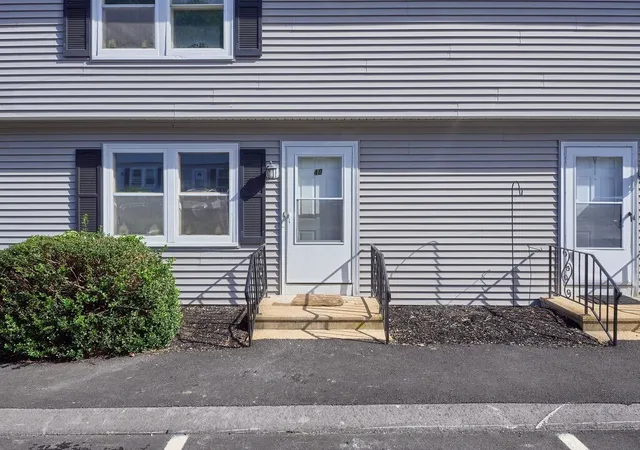 Photo 3 of Condo for sale at 270 Sunderland Rd #40, Worcester, MA 01604 | MLS# 73582370 | Listing updated on 2026-09-28