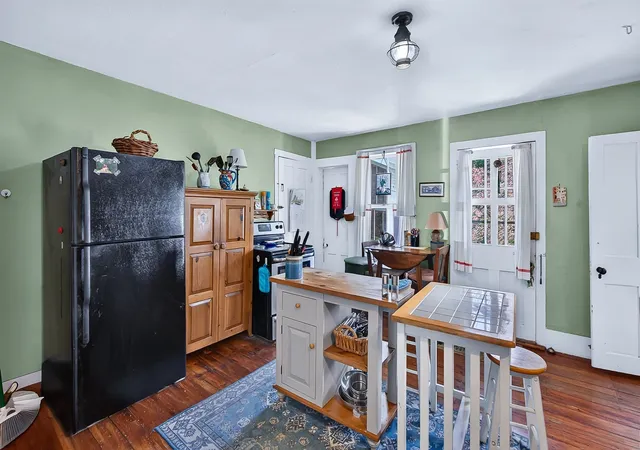 Photo 2 of Single family home for sale at 260 Pleasant St, Barre, MA 01005 | MLS# 73582389 | Listing updated on 2026-09-28