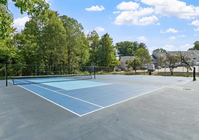 Listing Photo 2 - Condo for sale in building located at 43 Mdw Pond Dr, Leominster, MA 01453 - Unit #A