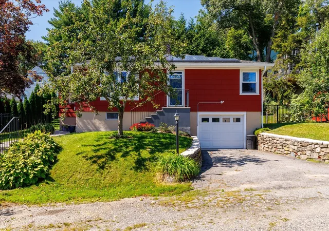 Photo 1 of Sale Pending at 34 Evelyn St, Worcester, MA 01607 | MLS# 73577486 | Listing updated on 2026-09-23