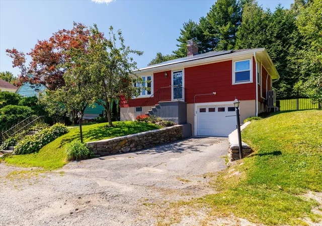 Photo 2 of Sale Pending at 34 Evelyn St, Worcester, MA 01607 | MLS# 73577486 | Listing updated on 2026-09-23