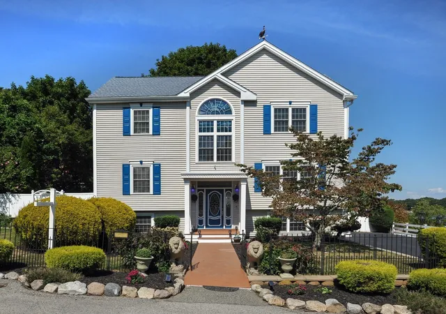 Photo 1 of Single family home for sale at 5 Seminole Ave, Weymouth, MA 02188 | MLS# 73573152 | Listing updated on 2026-09-13