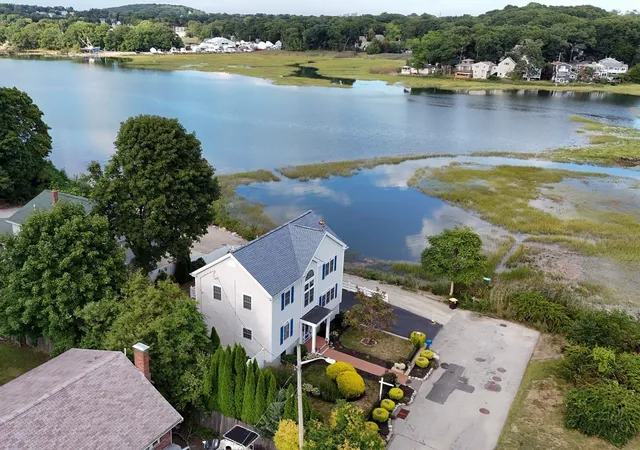 Photo 3 of Single family home for sale at 5 Seminole Ave, Weymouth, MA 02188 | MLS# 73573152 | Listing updated on 2026-09-13