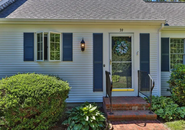 Photo 3 of Sale Pending at 39 Spinnaker Ln, Pocasset, MA 02559 | MLS# 73578676 | Listing updated on 2026-10-07