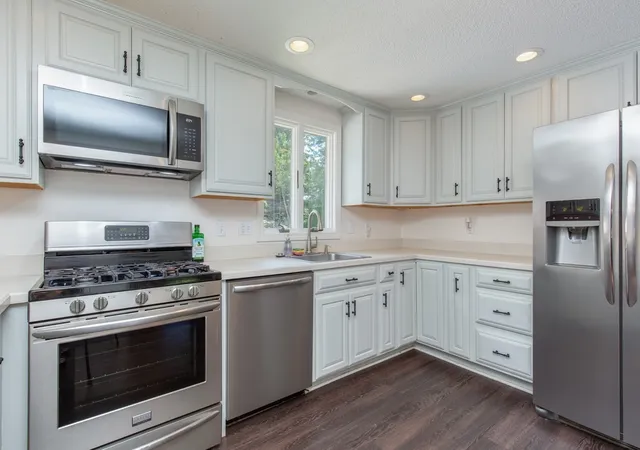 Photo 3 of Single family home for sale at 21 Partridge Rd, Dracut, MA 01826 | MLS# 73571363 | Listing updated on 2026-09-06