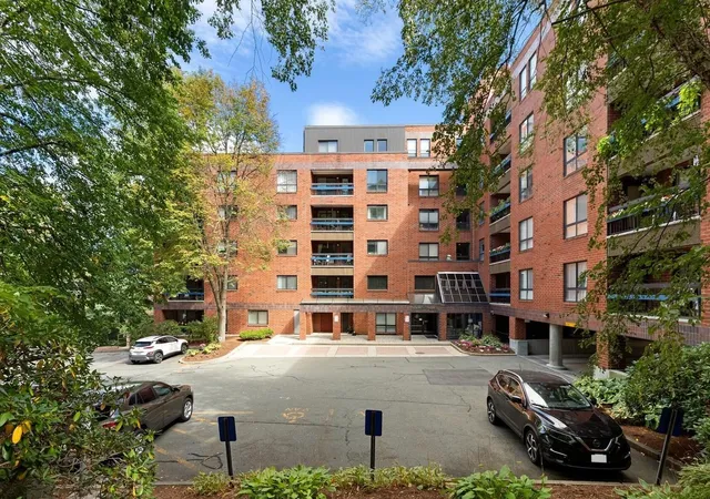 Photo 2 of Condo for sale at 4 Summit Dr #504, Reading, MA 01867 | MLS# 73575246 | Listing updated on 2026-09-14