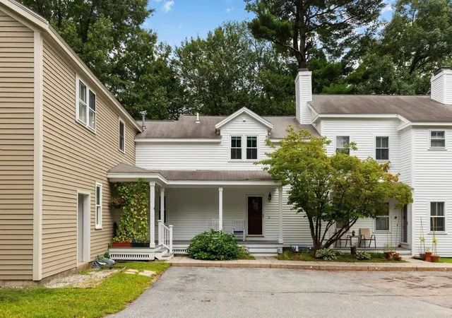 Photo 4 of Sale Pending at 14 North Cmns #C, Lincoln, MA 01773 | MLS# 73573020 | Listing updated on 2026-09-15