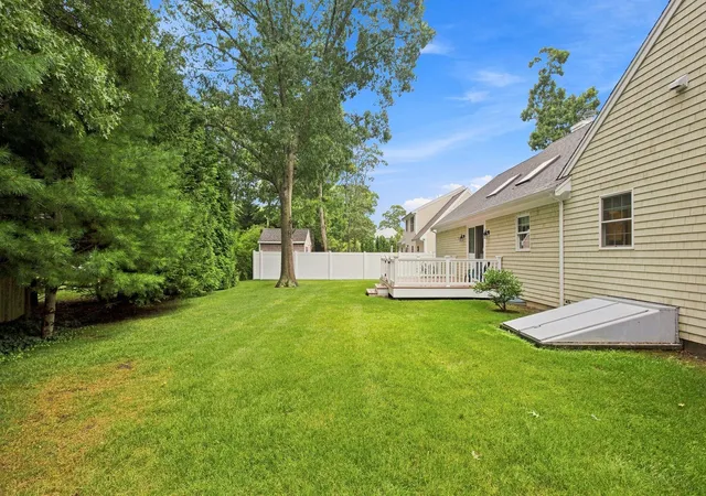 Photo 4 of Single family home for sale at 40 Settlers Ln, Hyannis, MA 02601 | MLS# 73573989 | Listing updated on 2026-09-25