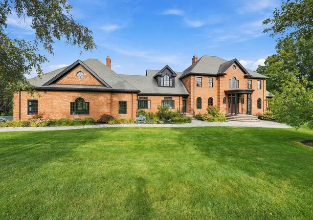 Photo 3 of Mansion for sale at 3 Wyndemere Dr, Southborough, MA 01772 | MLS# 73582552 | Listing updated on 2026-09-29