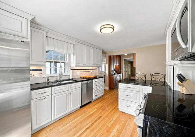 Photo 3 of Single family home for sale at 208 Main St, Wilbraham, MA 01095 | MLS# 73570033 | Listing updated on 2026-09-17