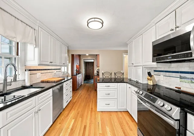 Photo 4 of Single family home for sale at 208 Main St, Wilbraham, MA 01095 | MLS# 73570033 | Listing updated on 2026-09-17