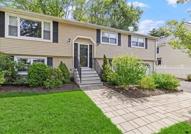 Photo 1 of Single family home for sale at 3 Young St, Lexington, MA 02420 | MLS# 73570680 | Listing updated on 2026-09-05