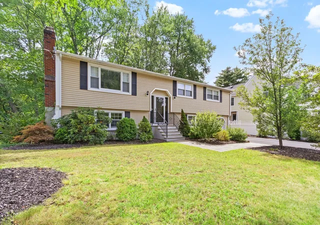 Photo 2 of Single family home for sale at 3 Young St, Lexington, MA 02420 | MLS# 73570680 | Listing updated on 2026-09-05