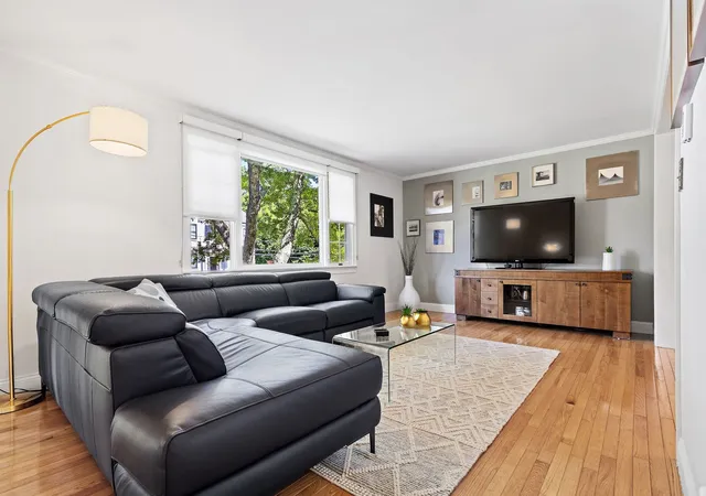 Photo 4 of Single family home for sale at 3 Young St, Lexington, MA 02420 | MLS# 73570680 | Listing updated on 2026-09-05