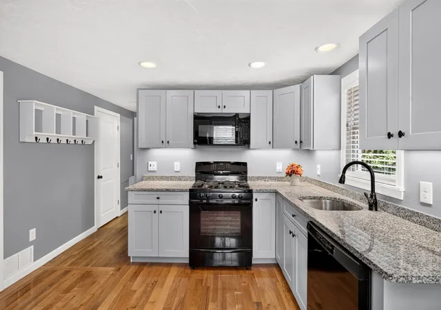 Photo 2 of Single family home for sale at 52 Willimantic Dr, Marstons Mills, MA 02648 | MLS# 73571848 | Listing updated on 2026-09-07