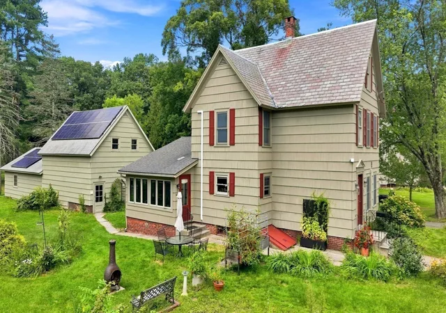 Photo 4 of Sale Pending at 94 Meridian St, Greenfield, MA 01301 | MLS# 73574099 | Listing updated on 2026-09-30