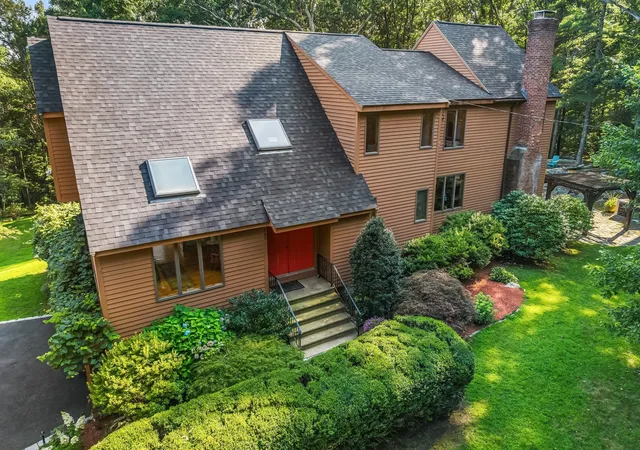 Photo 1 of Single family home for sale at 165 East St, Upton, MA 01568 | MLS# 73574514 | Listing updated on 2026-09-13