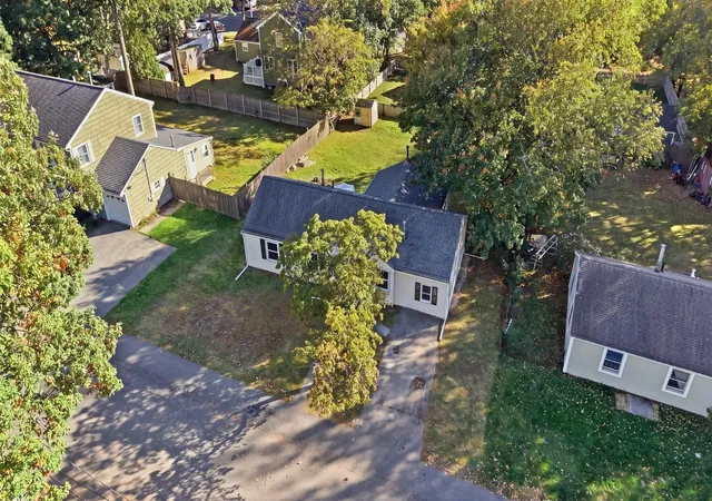 Photo 3 of Single family home for sale at 28 Vega St, Weymouth, MA 02188 | MLS# 73587587 | Listing updated on 2026-10-16