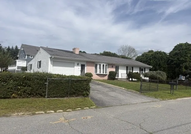 Photo 1 of Single family home for sale at 38 Hilton St, Somerset, MA 02725 | MLS# 73570576 | Listing updated on 2026-09-25