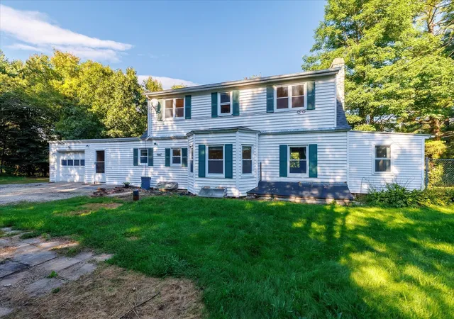 Photo 3 of Single family home for sale at 39 Southbridge Rd, Dudley, MA 01571 | MLS# 73575542 | Listing updated on 2026-09-14