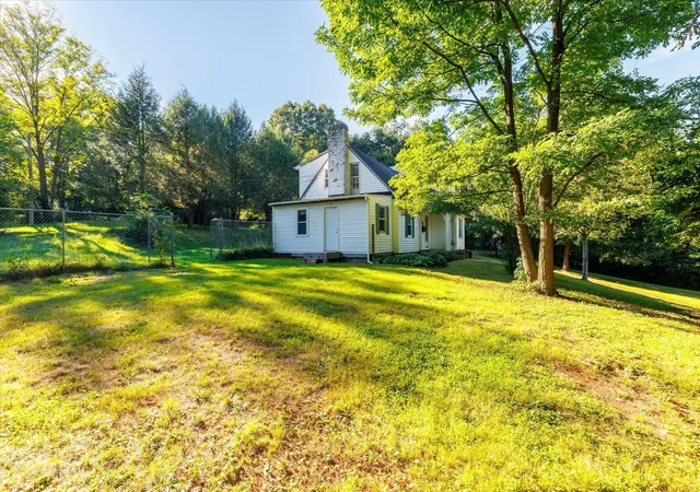 Photo 4 of Single family home for sale at 39 Southbridge Rd, Dudley, MA 01571 | MLS# 73575542 | Listing updated on 2026-09-14