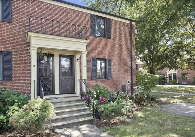 Photo 2 of Sale Pending at 40 Pierce Rd #40, Watertown, MA 02472 | MLS# 73573683 | Listing updated on 2026-09-23