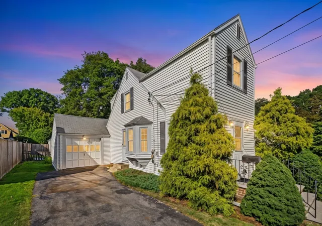 Photo 3 of Single family home for sale at 4 Stanton Rd, Stoneham, MA 02180 | MLS# 73573959 | Listing updated on 2026-09-15