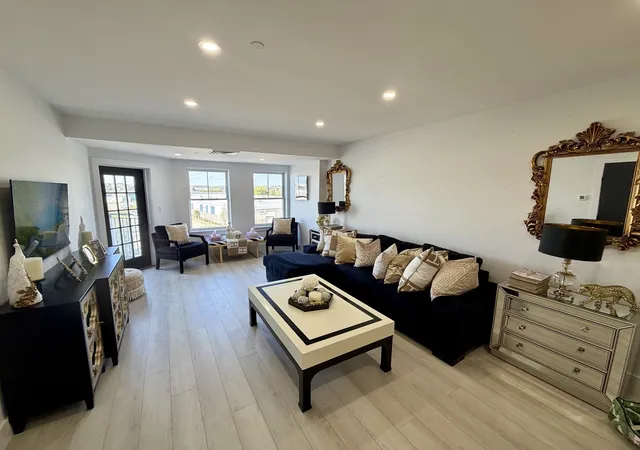 Photo 1 of Condo for sale at 10 Seaport Dr #2617, Quincy, MA 02171 | MLS# 73586319 | Listing updated on 2026-10-07