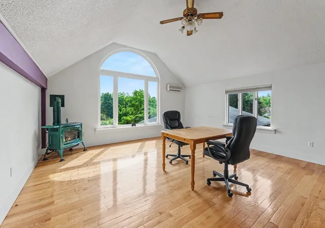 Photo 4 of Single family home for sale at 238 Park St, Easthampton, MA 01027 | MLS# 73575665 | Listing updated on 2026-09-15