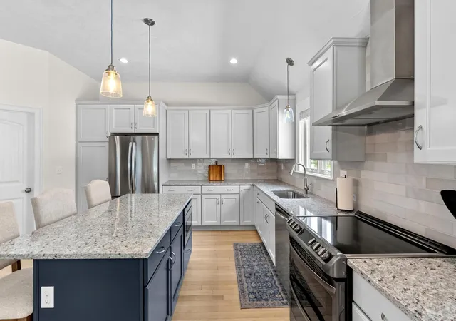 Photo 4 of Single family home for sale at 16 Wedge Dr, Lakeville, MA 02347 | MLS# 73571020 | Listing updated on 2026-09-06