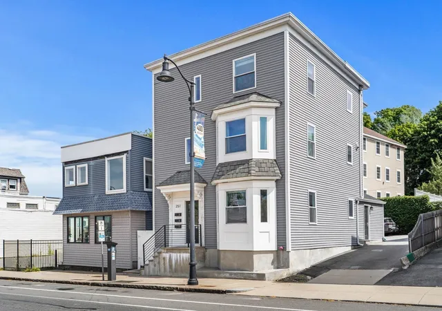 Photo 2 of Condo for sale at 251 Rantoul St #1, Beverly, MA 01915 | MLS# 73570692 | Listing updated on 2026-09-14